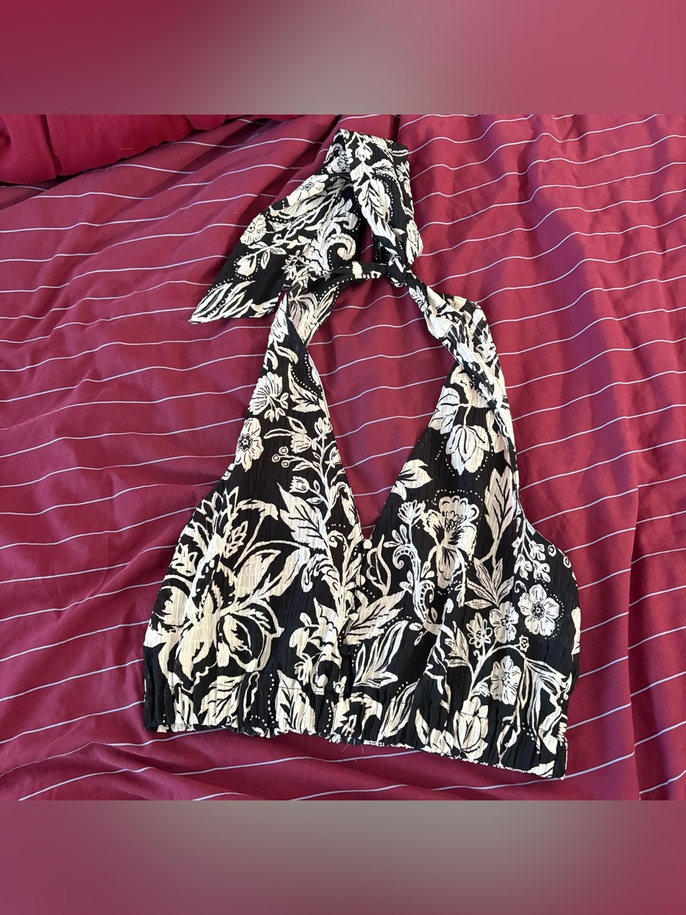 Zara flowy Black & White Floral Halter Crop Top